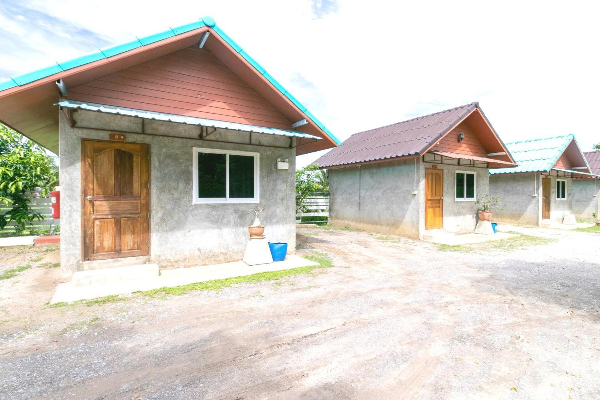 The Rome Resort Pran Buri Exterior photo
